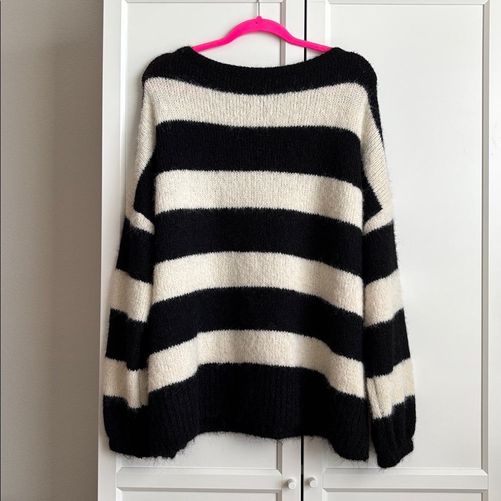 For Love & Lemons Meggy Oversized Sweater, XS - Picture 8 of 10